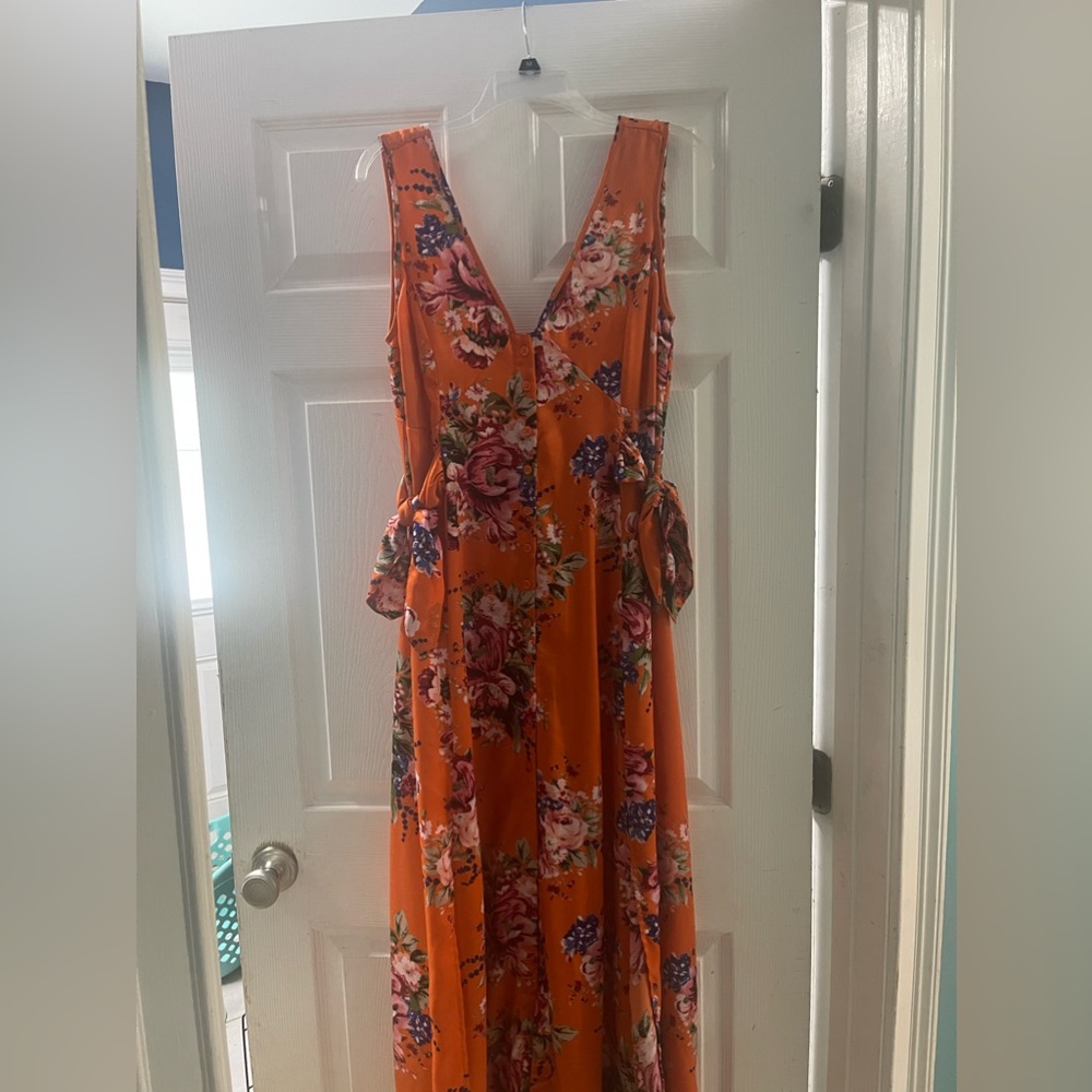 COPY - 3 Front Slits/ splits flowy maxi - Picture 2 of 7
